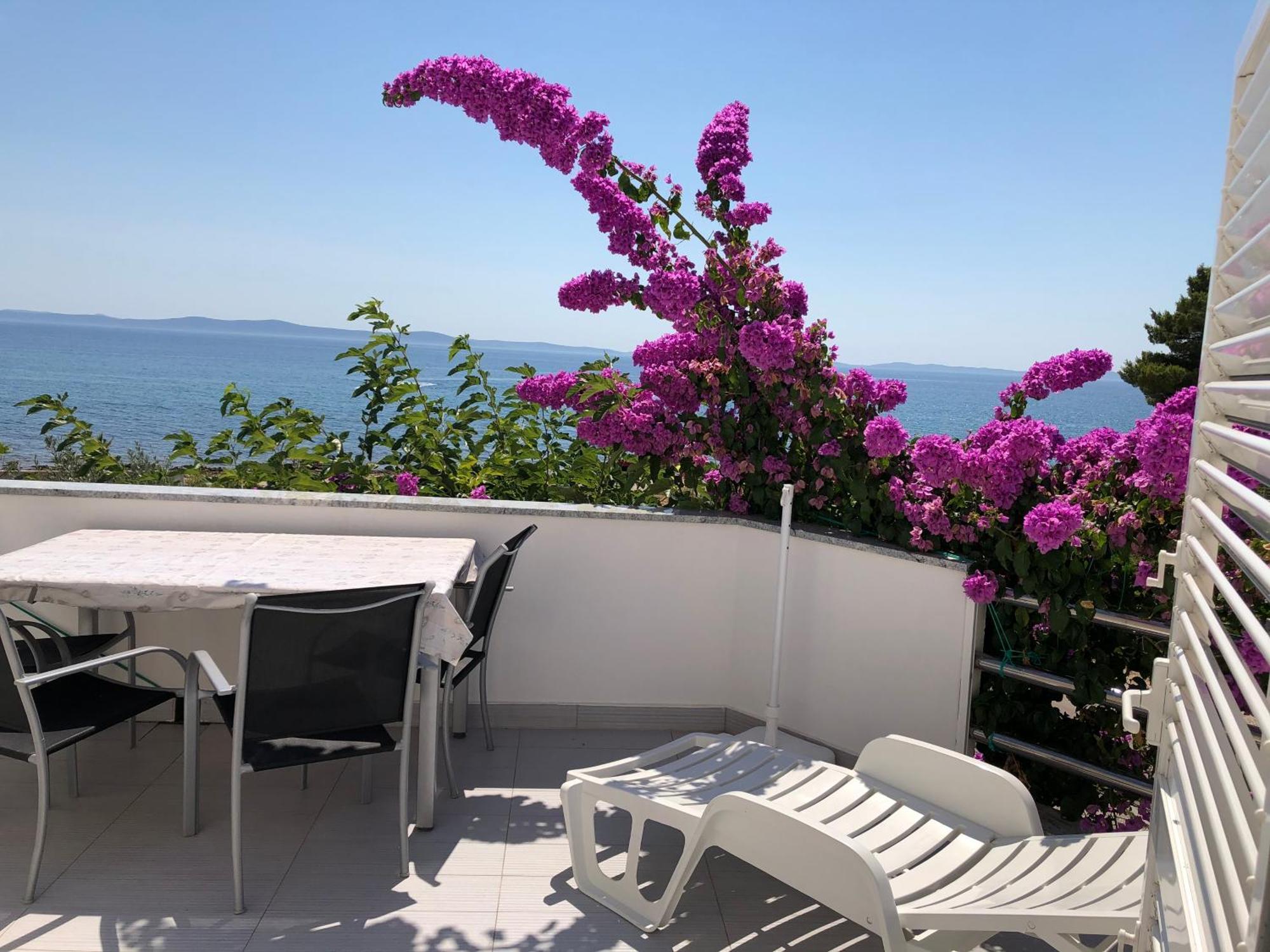 Mirakul Apartments فير المظهر الخارجي الصورة
