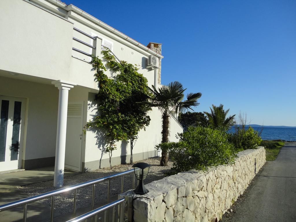 Mirakul Apartments فير المظهر الخارجي الصورة