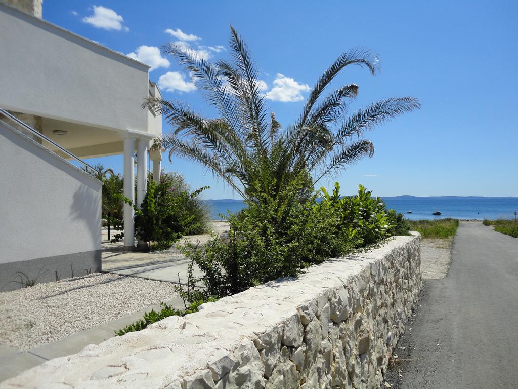 Mirakul Apartments فير المظهر الخارجي الصورة