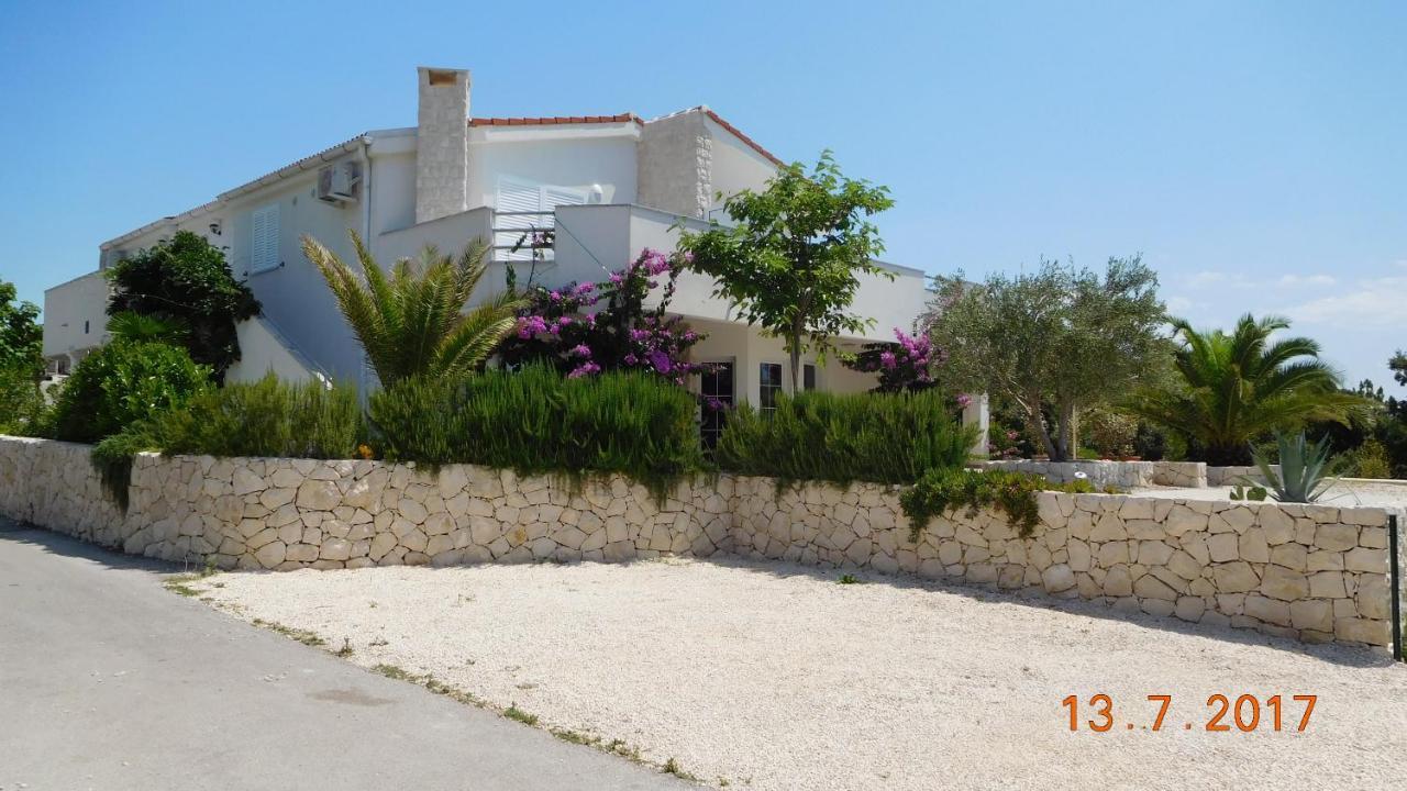 Mirakul Apartments فير المظهر الخارجي الصورة